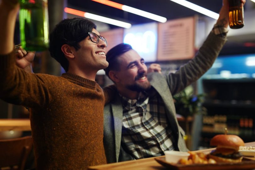 HAPPY CUSTOMERS AT THE BAR